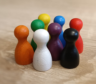 Herní materiál – dřevěné figurky (halmičky, panáčci) 25mm